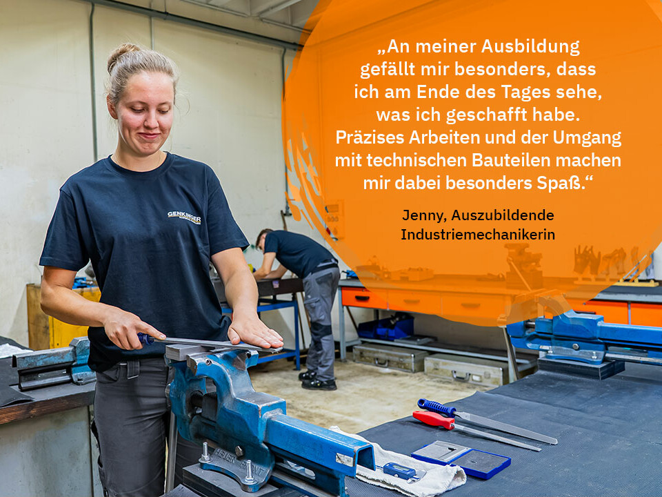 Auszubildende Jennifer feilt in der Lehrwerkstatt ein Stahlwerkstück und lernt präzises Arbeiten im Rahmen ihrer Ausbildung zur Industriemechanikerin bei Genkinger.