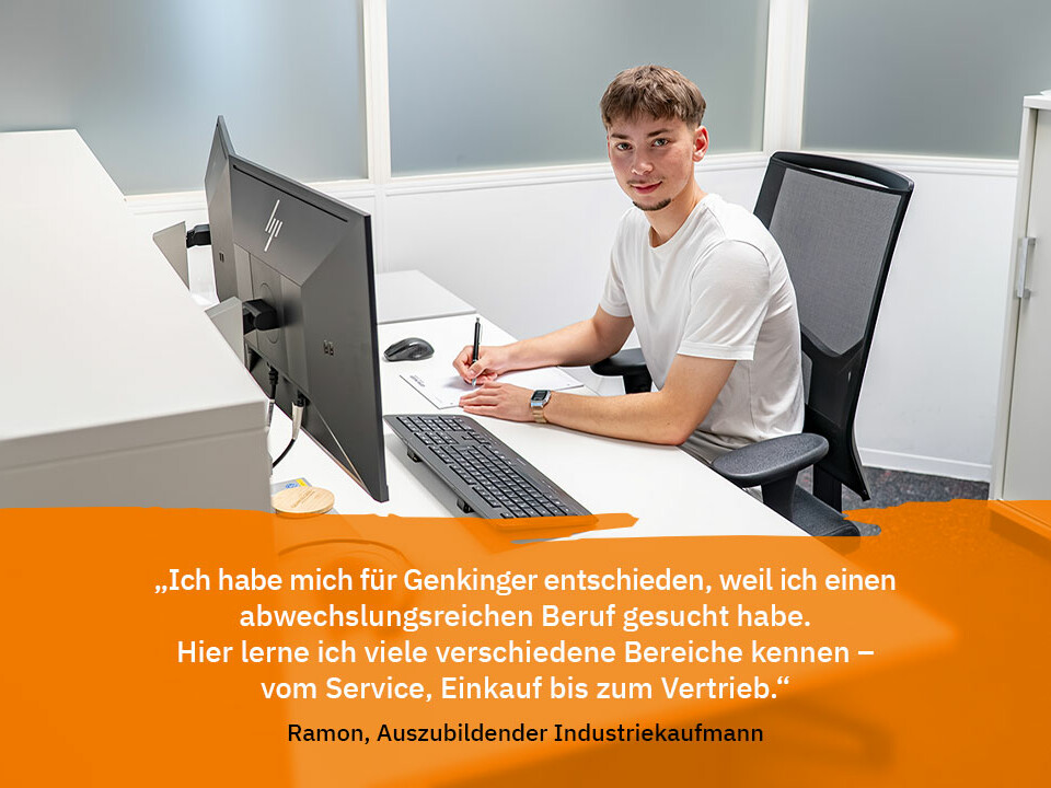 Der Auszubildende Ramon von Genkinger arbeitet an seinem PC und beschreibt seine vielseitige Ausbildung mit Einblicken in Service, Einkauf und Vertrieb.